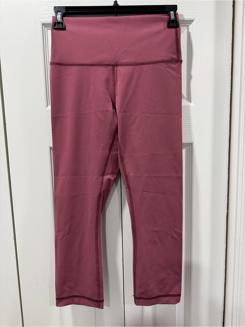 Lululemon NWOT capri leggings in dusty pink